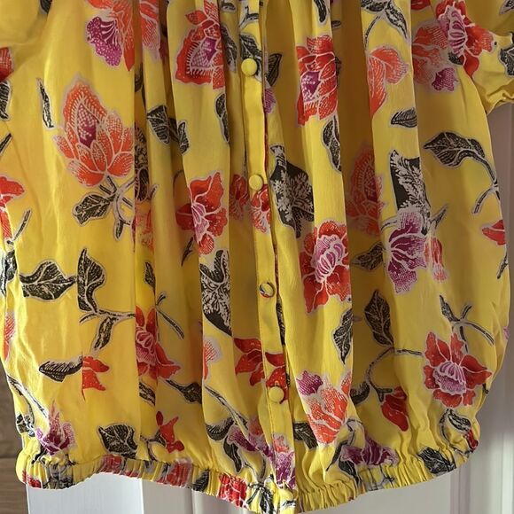 Joie silk yellow floral off shoulder crop peasant top xs - Picture 5 of 11
